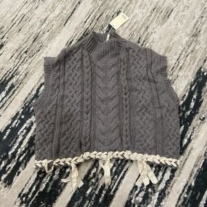 Elie‎ Tahari | Women's Large | Gray Cropped CABLE-KNIT VEST | Mohair Blend NWT